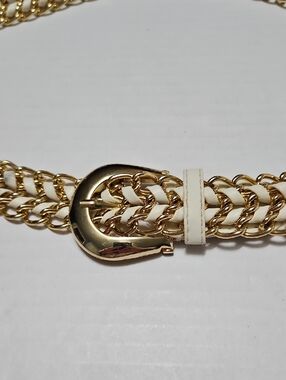 Gold and White Chain Link Belt with Buckle Size M/L